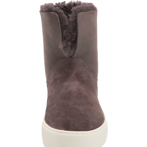 UGG WOMENS LYNUS SNEAKER - Picture 6 of 14